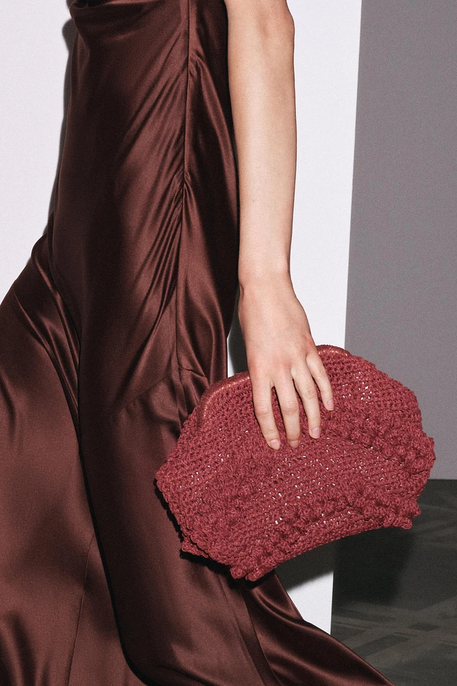 SMALL KNOTTED WOVEN BAG