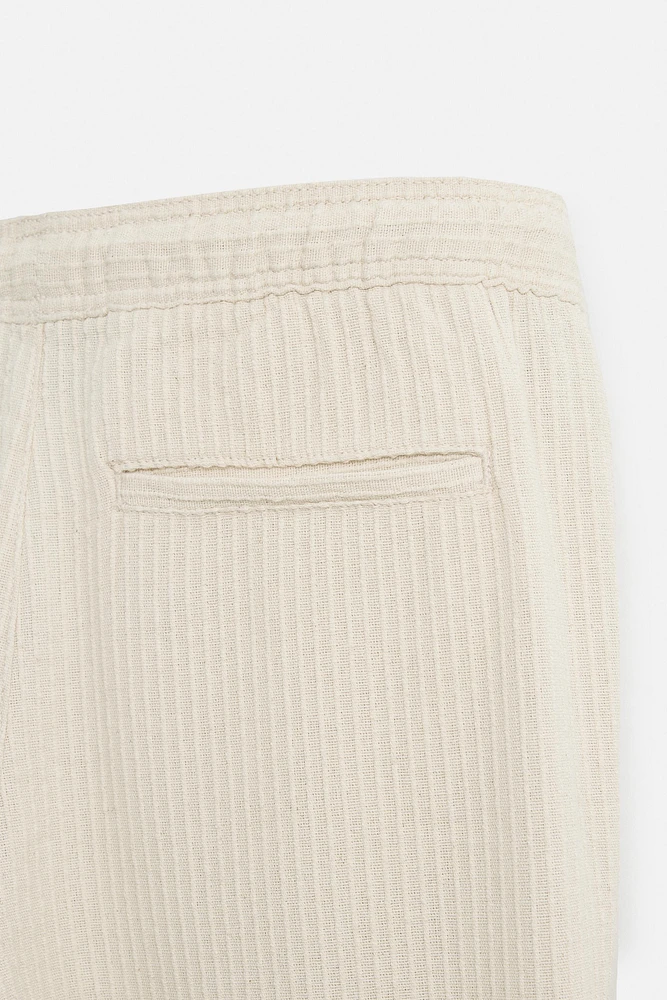 PANTALON EN JACQUARD À RAYURES