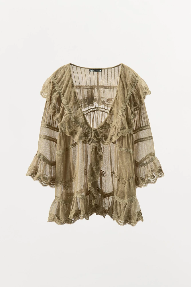 TOP TULLE BRODÉ À VOLANTS