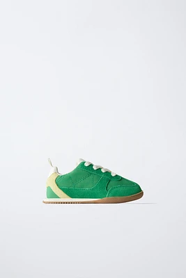 SOFT SNEAKERS