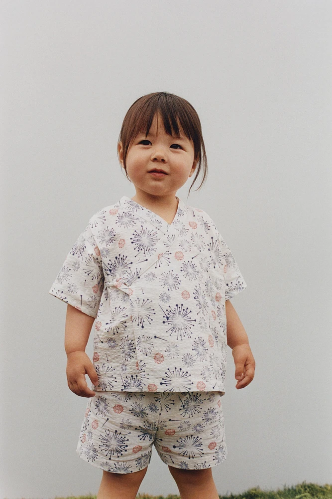 9-18 MOIS/ ENSEMBLE IMPRIMÉ KIMONO ET BERMUDA