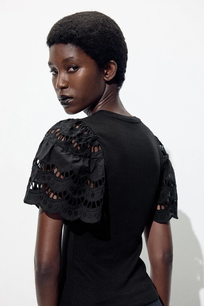 EMBROIDERED SLEEVE SHIRT