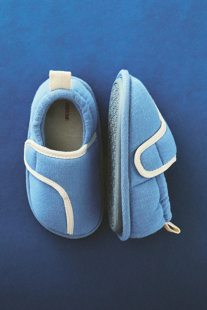 CHAUSSONS ENFANT FERMÉS COTON