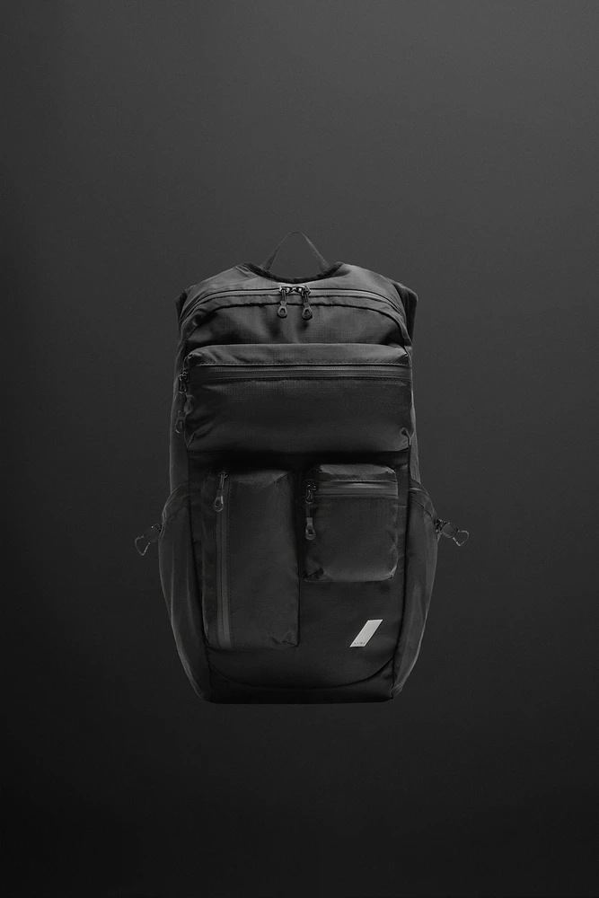 MULTIPOCKET TECHNICAL BACKPACK