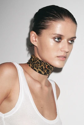 ANIMAL PRINT BANDANA WITH HEART EMBROIDERY
