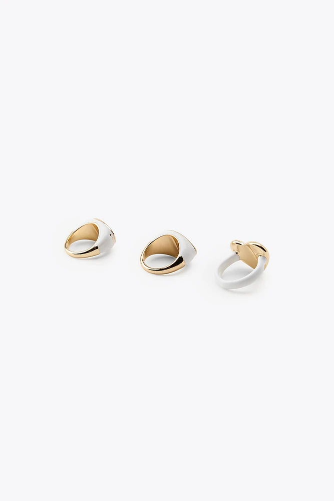 3-PACK OF HEART-SHAPED RINGS