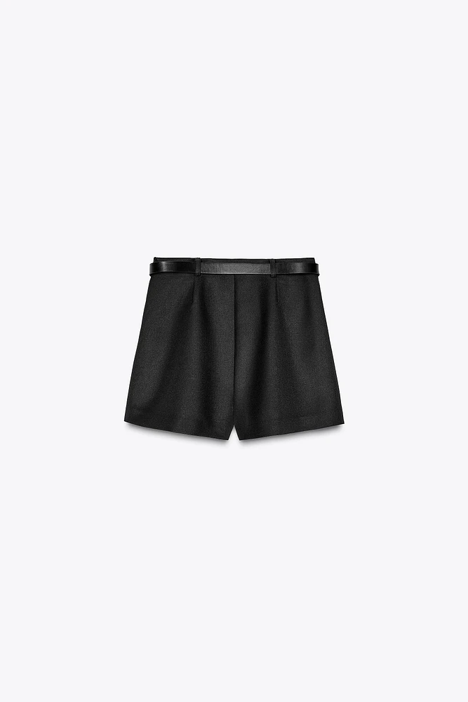 BELTED WRAP SKORT