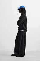 PLEATED WIDE FIT PANTS