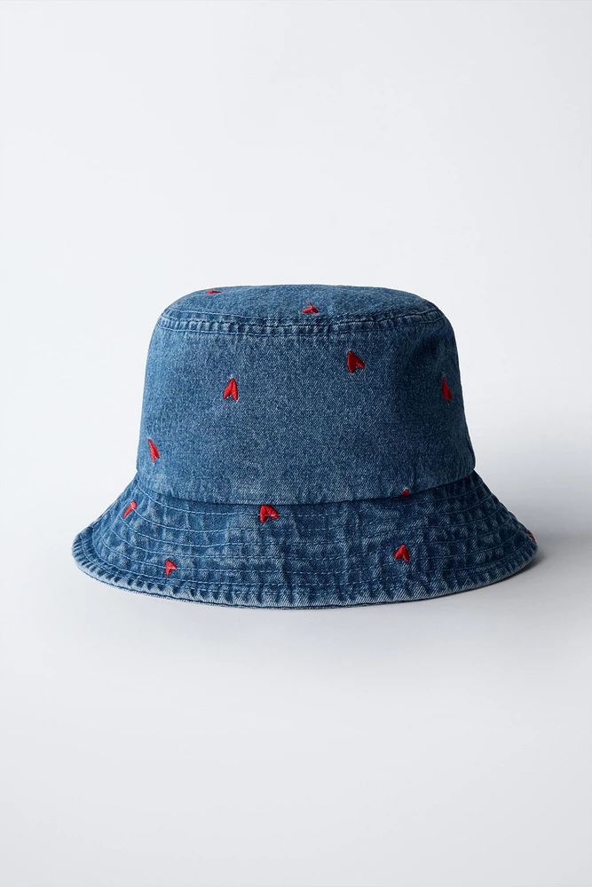 EMBROIDERED HEART DENIM BUCKET HAT