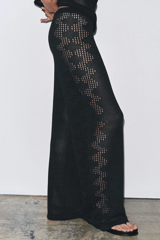 PANTALON EN MAILLE POINTELLE LATÉRAL