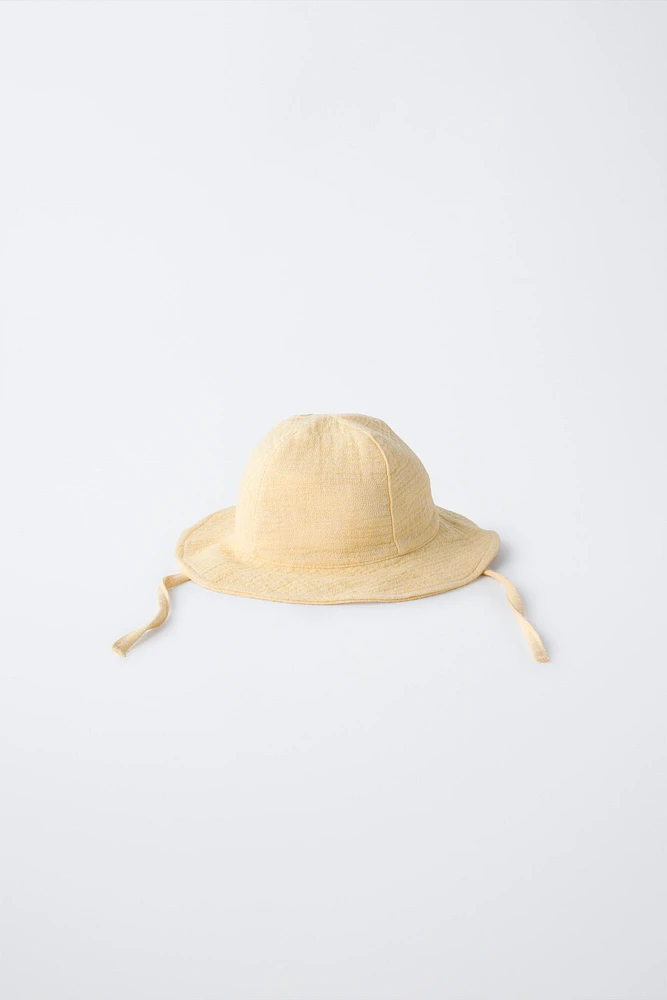 TEXTURED HAT
