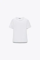T-SHIRT AVEC COUTURE AU DOS