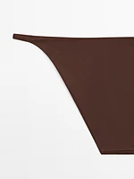 Bikini bottoms with thin straps