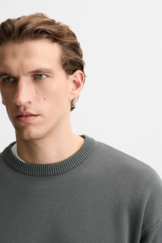 BASIC SOFT SWEATER