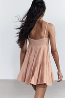 ROBE COURTE EN GAZE ET DENTELLE