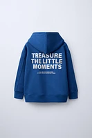 TEXT PRINT HOODED SWEATSHIRT