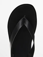 Flat leather sandals