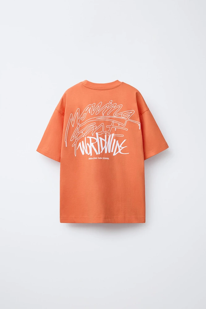 T-SHIRT À IMPRIMÉ GRAFFITI