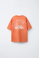 T-SHIRT À IMPRIMÉ GRAFFITI