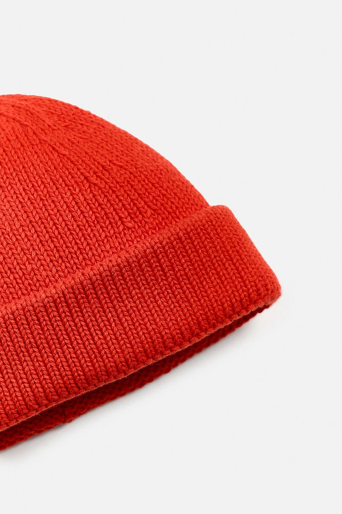 SHORT KNIT HAT