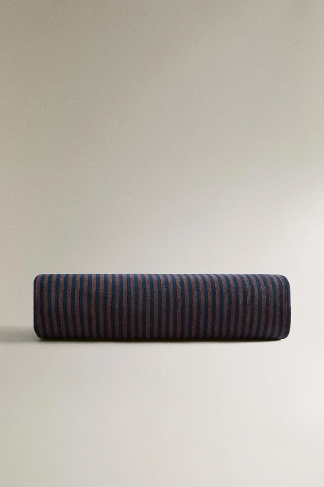 COTTON BEACH TOWEL WITH THIN STRIPES