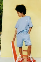 ENSEMBLE T-SHIRT ET BERMUDA À INSCRIPTION