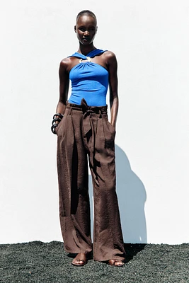 TOP HALTER EN MAILLE