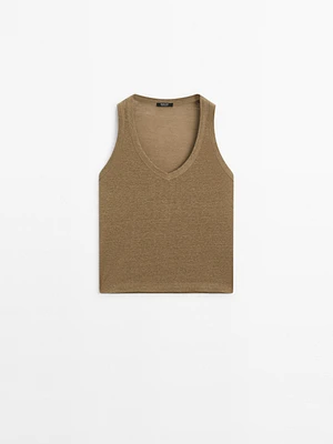 100% linen V-neck knit top