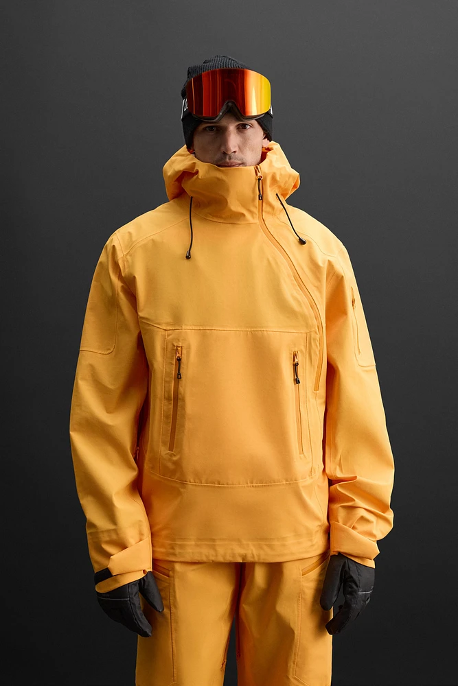 WATERPROOF SKI PARKA WITH POUCH POCKET