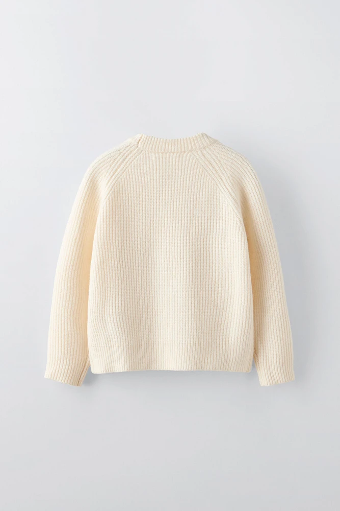 KNIT SWEATER