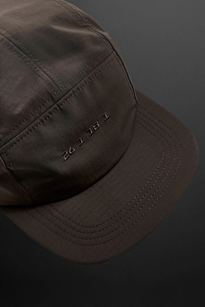 CASQUETTE TECHNIQUE BRODÉE