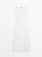 Long contrast V-neck dress