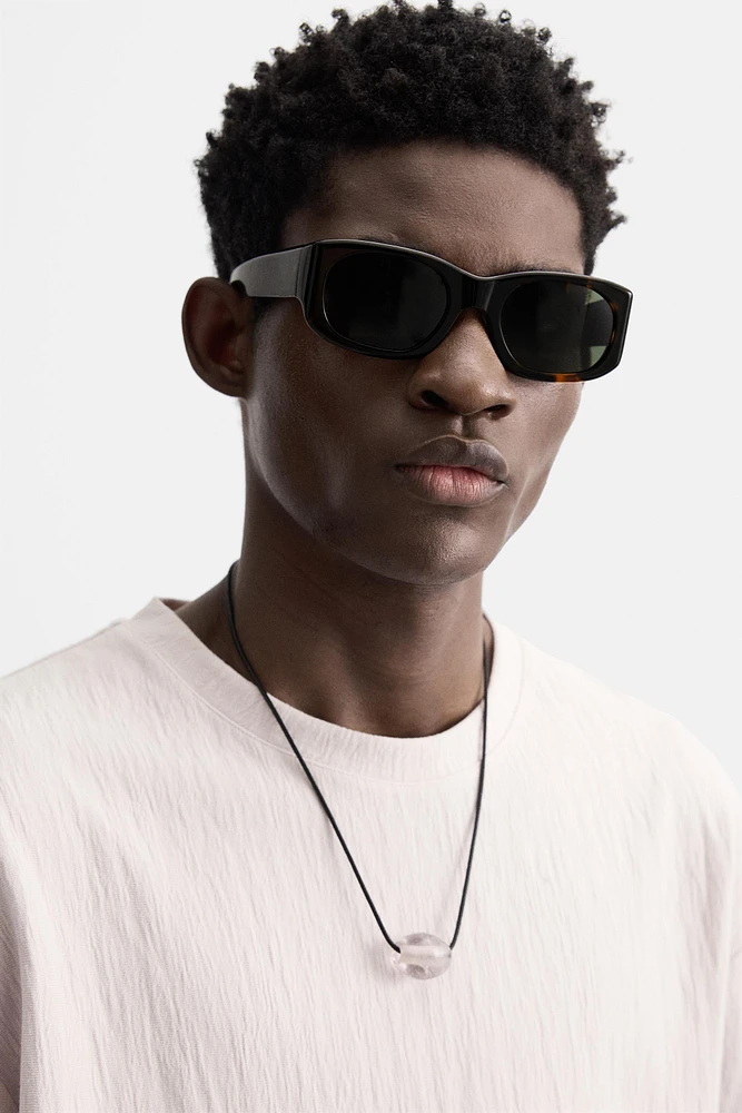 RELAXED FIT STRUCTURED T-SHIRT