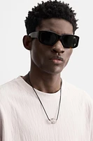 RELAXED FIT STRUCTURED T-SHIRT