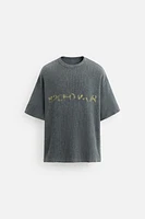 T-SHIRT MAILLES IMPRIMÉ DÉLAVÉ