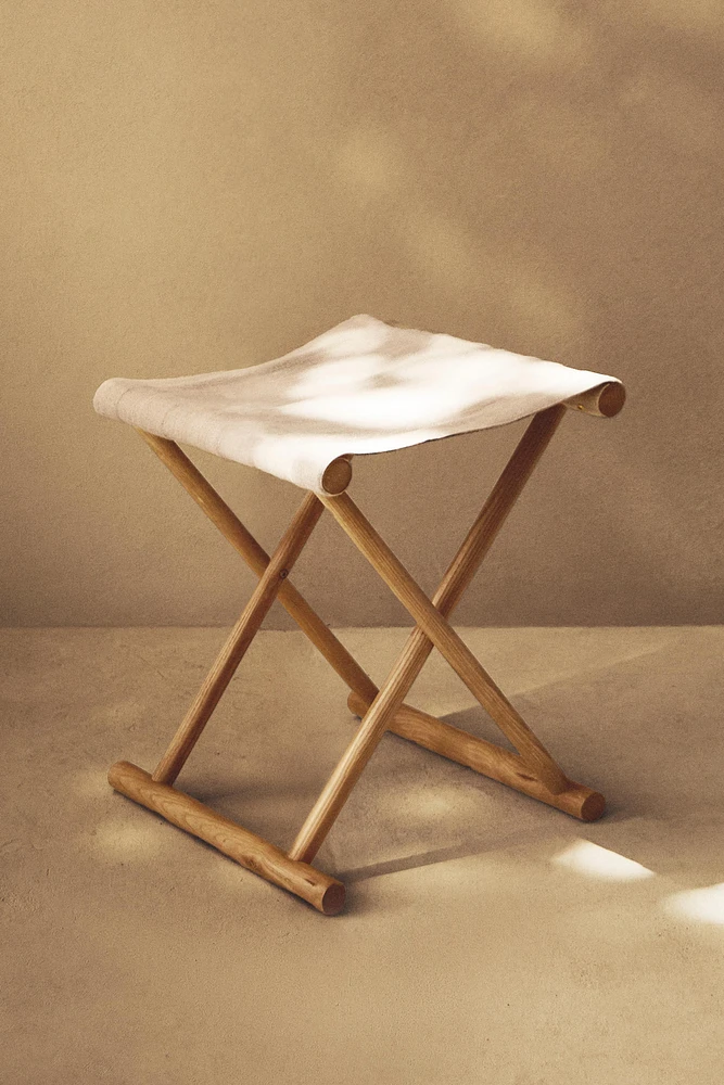 LINEN ASH FOLDING STOOL