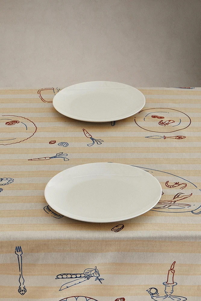 STRIPED TABLEWARE PRINT TABLECLOTH