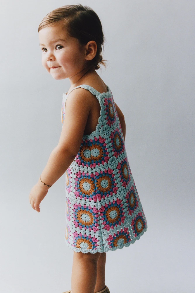 ROBE EN MAILLE CROCHET