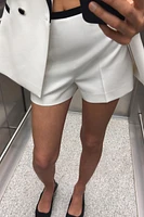 CONTRAST WAISTBAND TRIM SHORTS