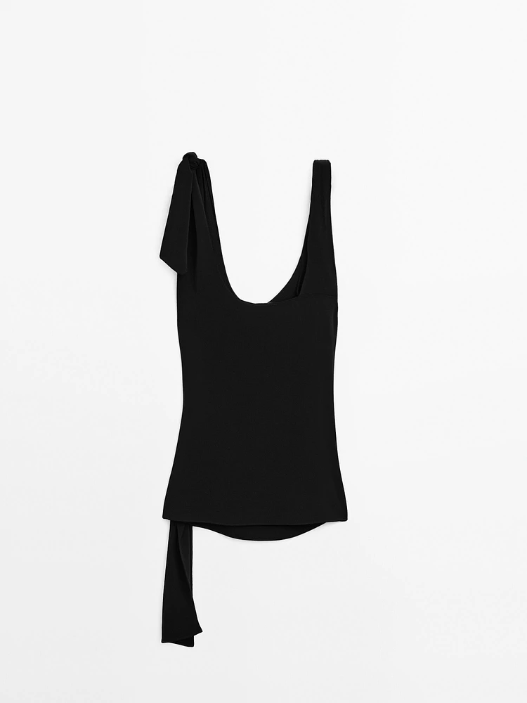 Crepe top with knot detail - Limited Edition
