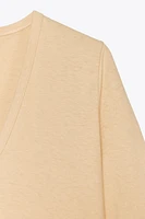 V-NECK T-SHIRT
