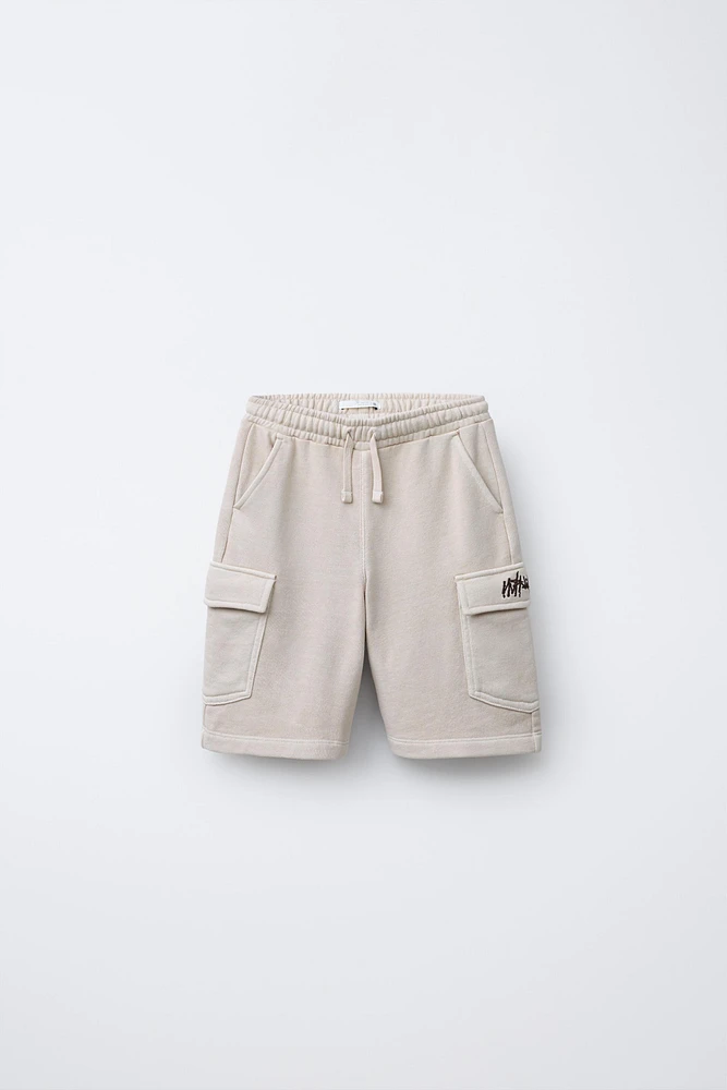 GRAFFITI CARGO PLUSH SHORTS