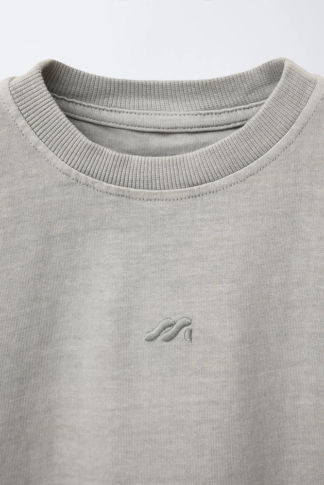 T-SHIRT TEINT EN PIÈCE LOGO BRODÉ
