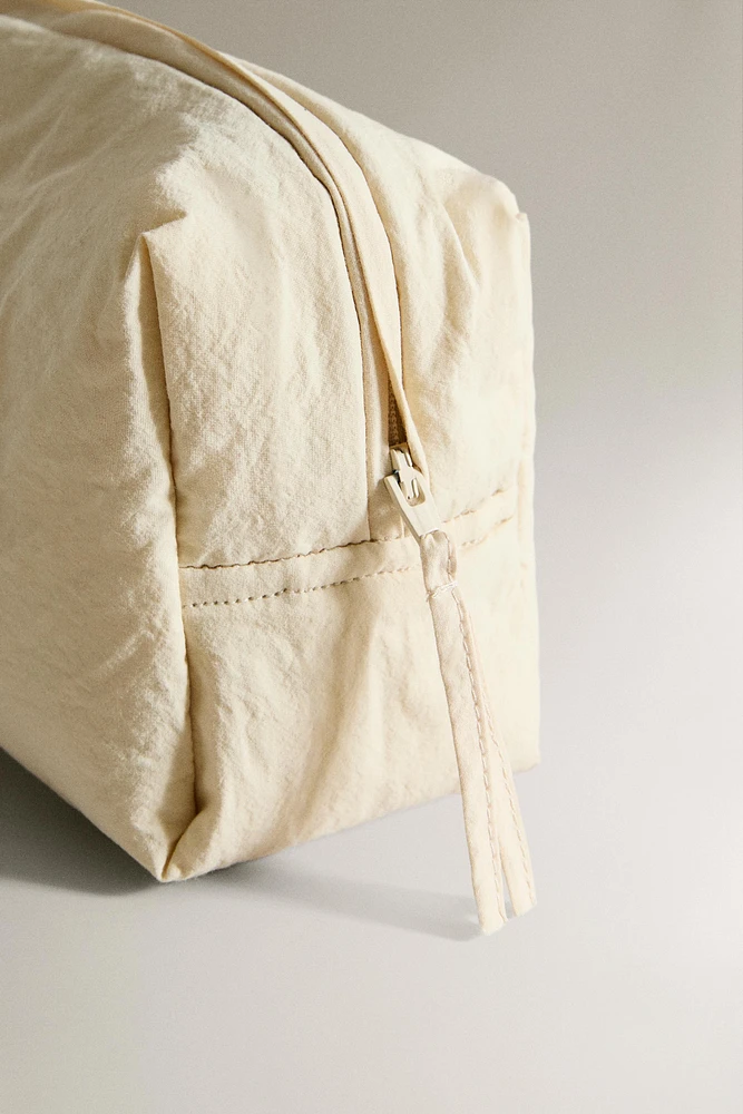 PETITE TROUSSE DE TOILETTE ENFANT FLEUR