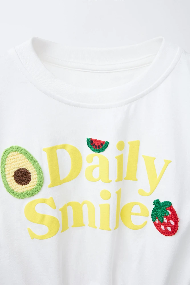 T-SHIRT À IMPRIMÉS EN CROCHET