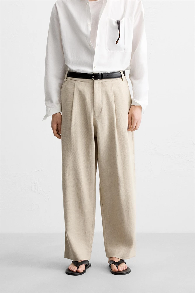 PANTALON DE COSTUME STRUCTURÉ EN LIN