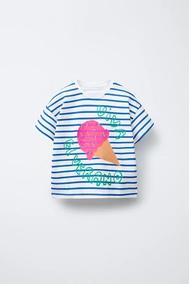 T-SHIRT À RAYURES IMPRIMÉ