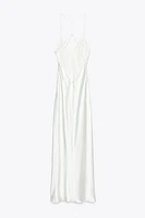 ROBE MI-LONGUE SATINÉE BRIDES DOS