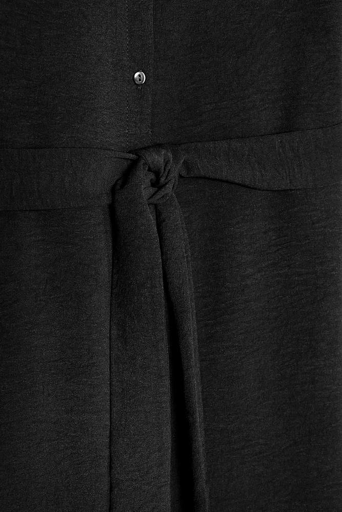 FLOWY BELTED DRESS