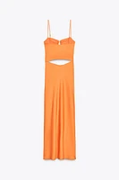 ROBE MI-LONGUE SATINÉE AJOURÉE